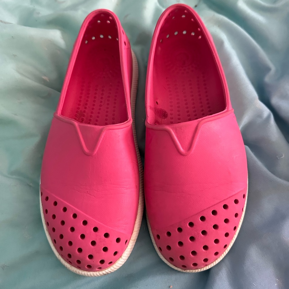 Size 12 Pink Natives